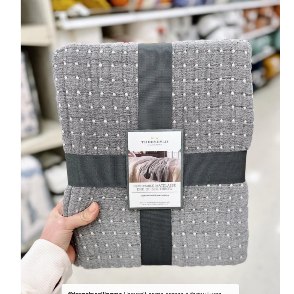 NWT Oversized Reversible Matelasse Throw Gray - Threshold - Picture 6 of 9